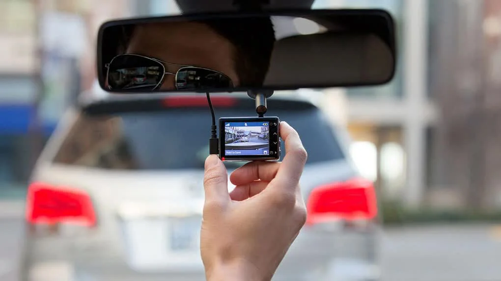 Camera quan sát hành trình là gì? Vì sao nên trang bị cho ô tô?
