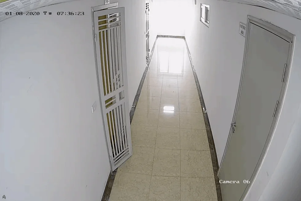 Lắp đặt camera tại vị trí cầu thang hoặc hành lang
